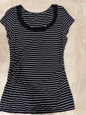 White House/Black Market women’s small